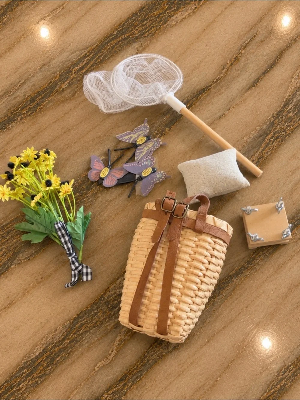 American Girl Samantha Nature Accessories Set - Cream & Brown & Yellow